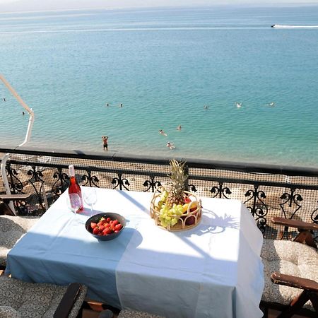 Amazing Condo By The Beach Лутракі Екстер'єр фото